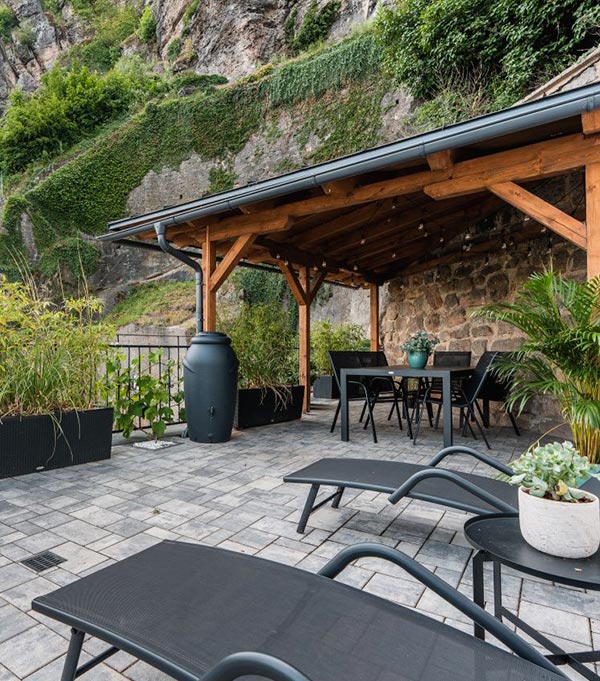 Velká terasa s pergolou