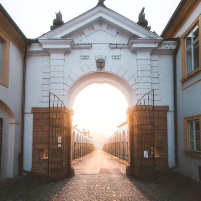 ZÁMEK DLOUHÁ JÍZDA